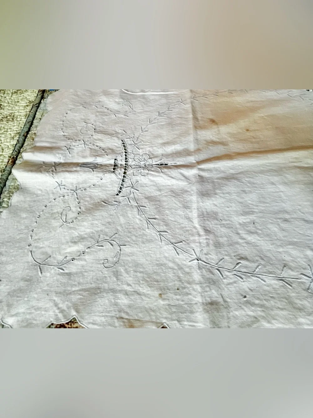 Lot of 2 vintage hand embroidered linens